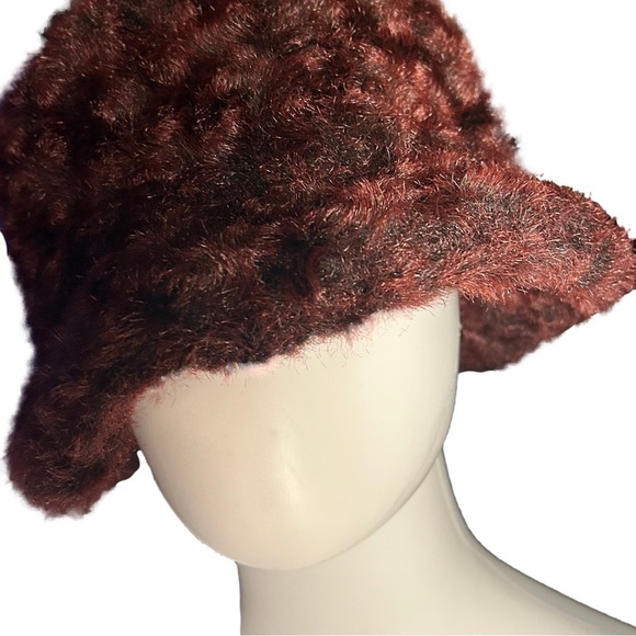 Goorin Bros Accessories - Vintage Goorin Brothers Bucket Hat Burgundy UNISEX Faux Fur Warm Fuzzy